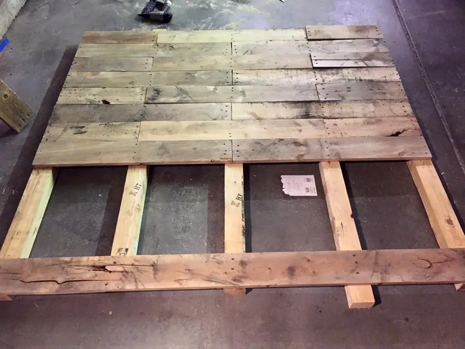 How to Make a Headboard Out of Pallets: Easy DIY Guide