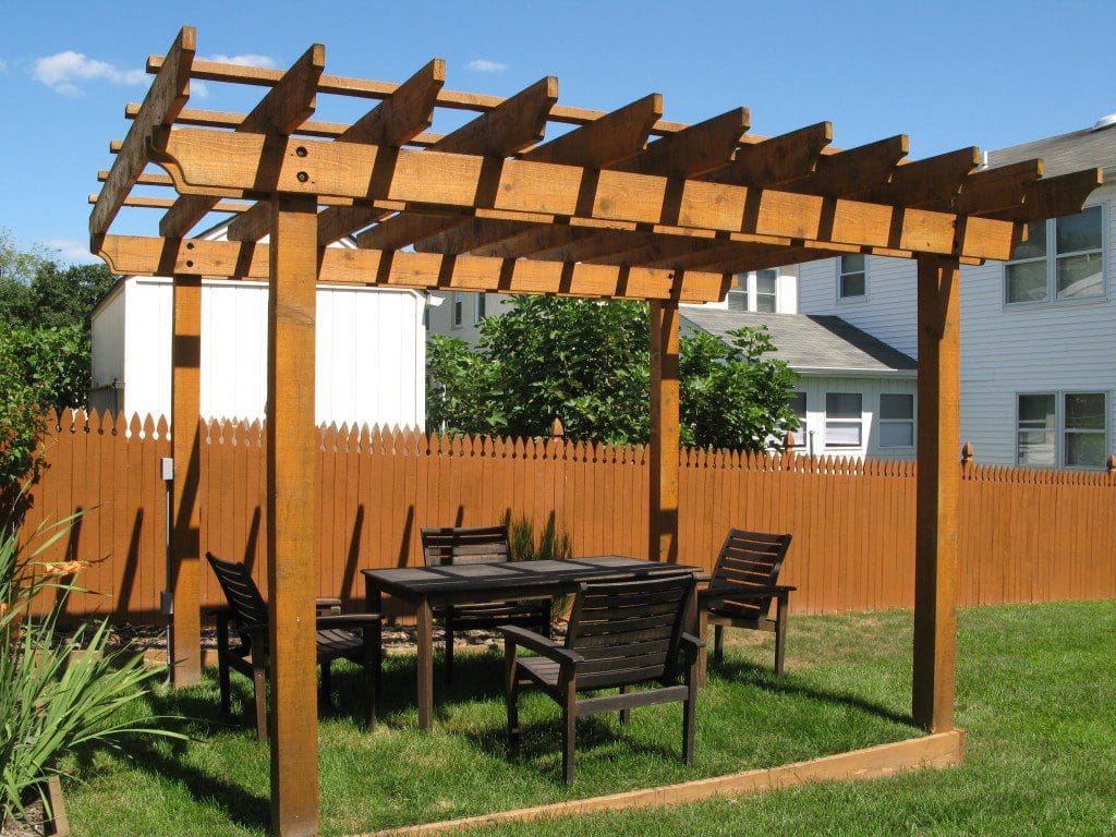 ‣ MyFixitUpLife Pergola in our backyard