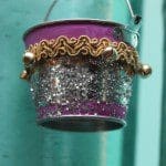 Holiday bucket