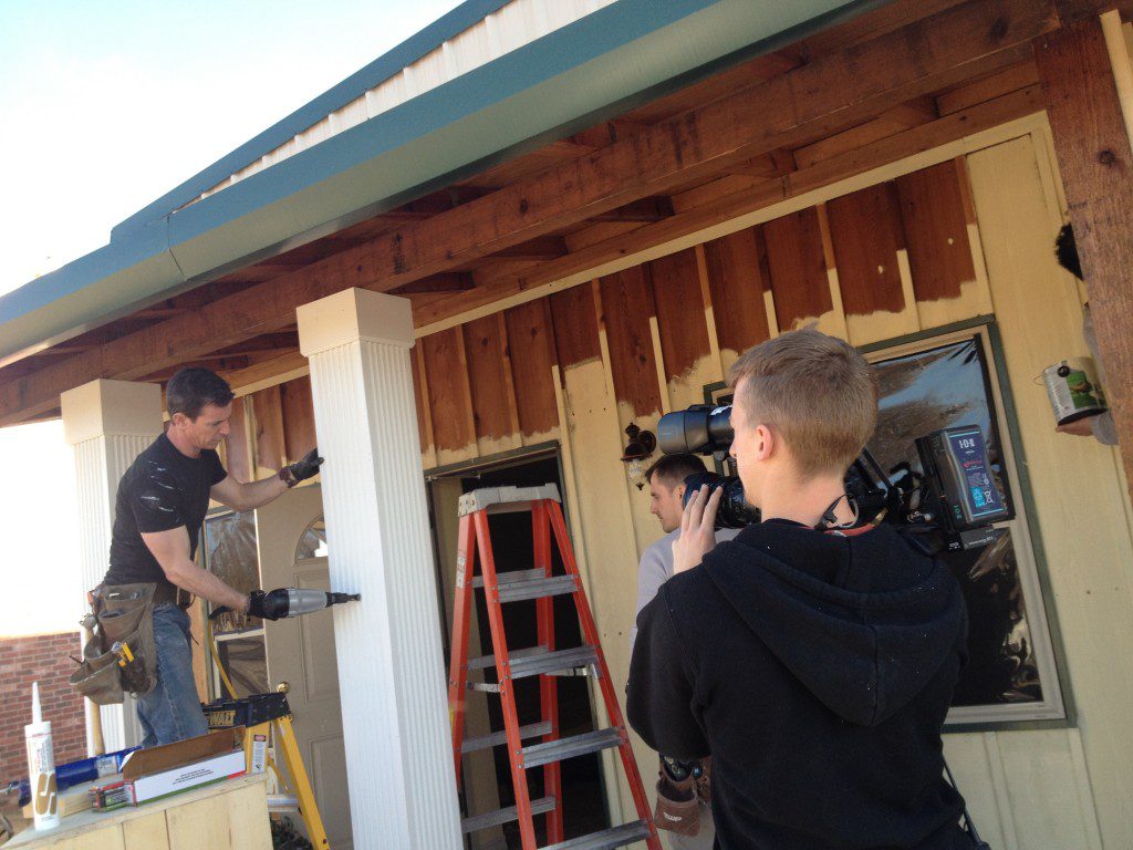 Mark installs Fypon column wraps at Lori's for Save My Bakery on Food Network -- MyFixitUpLife