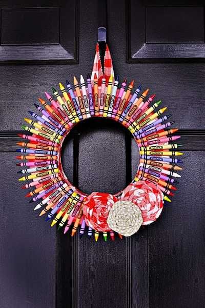 September 2014 Lushome Crayon wreath MyFixitUpLife