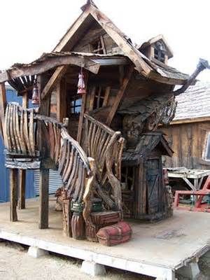 Doghouse from the Hobbit?