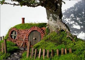 Hobbit house - Amazed and Amused - MyFixitUpLife