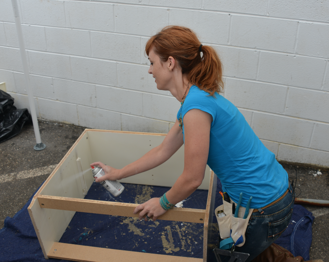 Bench Makeover - MyFixitUpLife spray paint finish tips