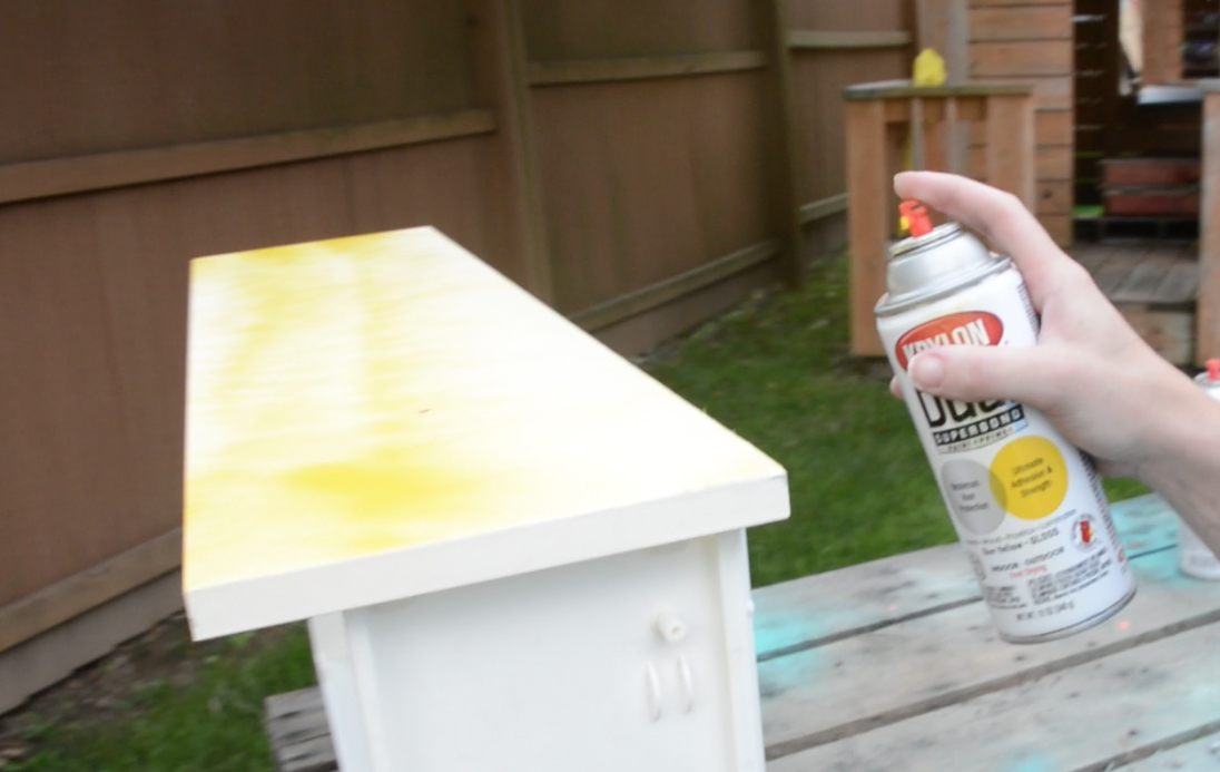 spray paint tips: Bench Makeover - MyFixitUpLife 