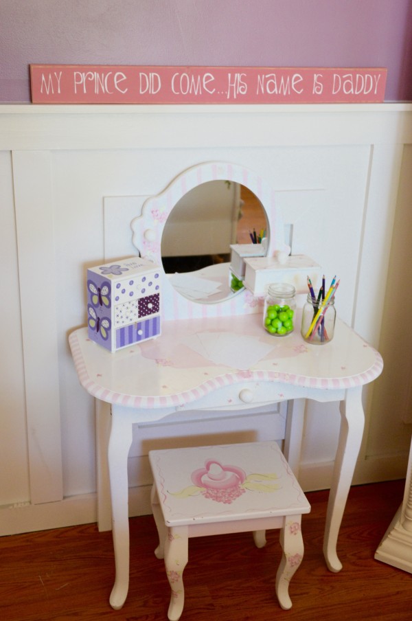 A perfect place for a creative little girl. - MyFixitUpLife girl's bedroom