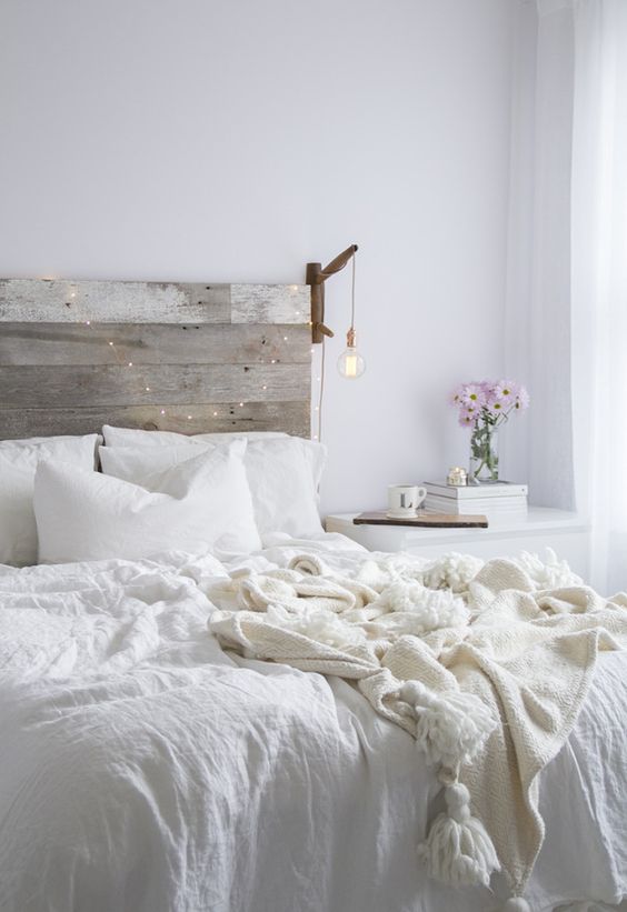 2016_0803_Personality in White_Bedroom_Rustic Reclaimed Wood