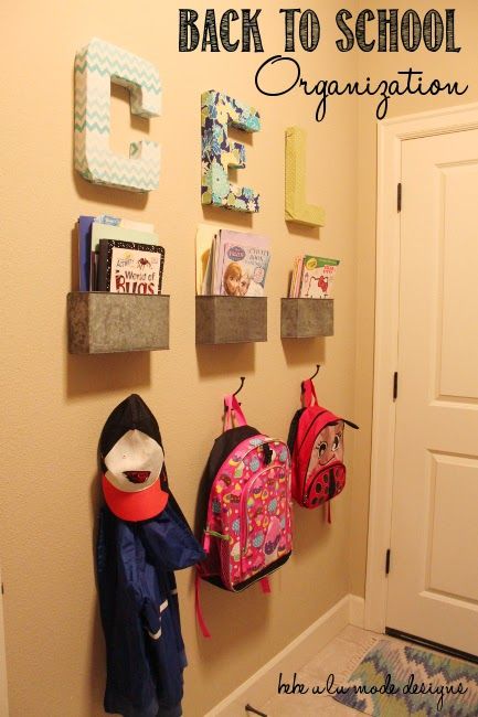 2016_0817_Back to school_Entry Way Backpack and homework organization