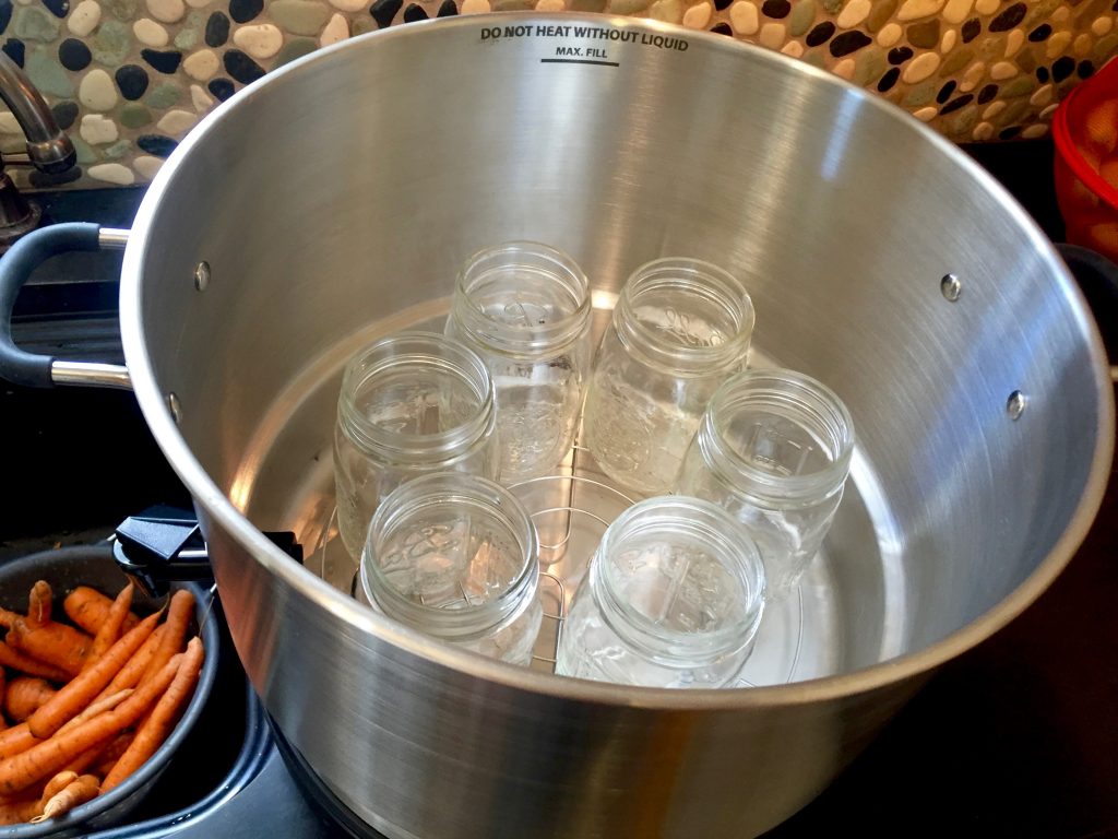 10b ACE_MyFixitUpLife_Canning_place clean jars in canner on rack