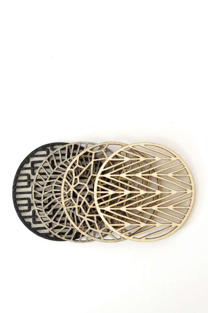 myfixituplife Pretty little metallic coasters are delicate and shiny. #hossdesign