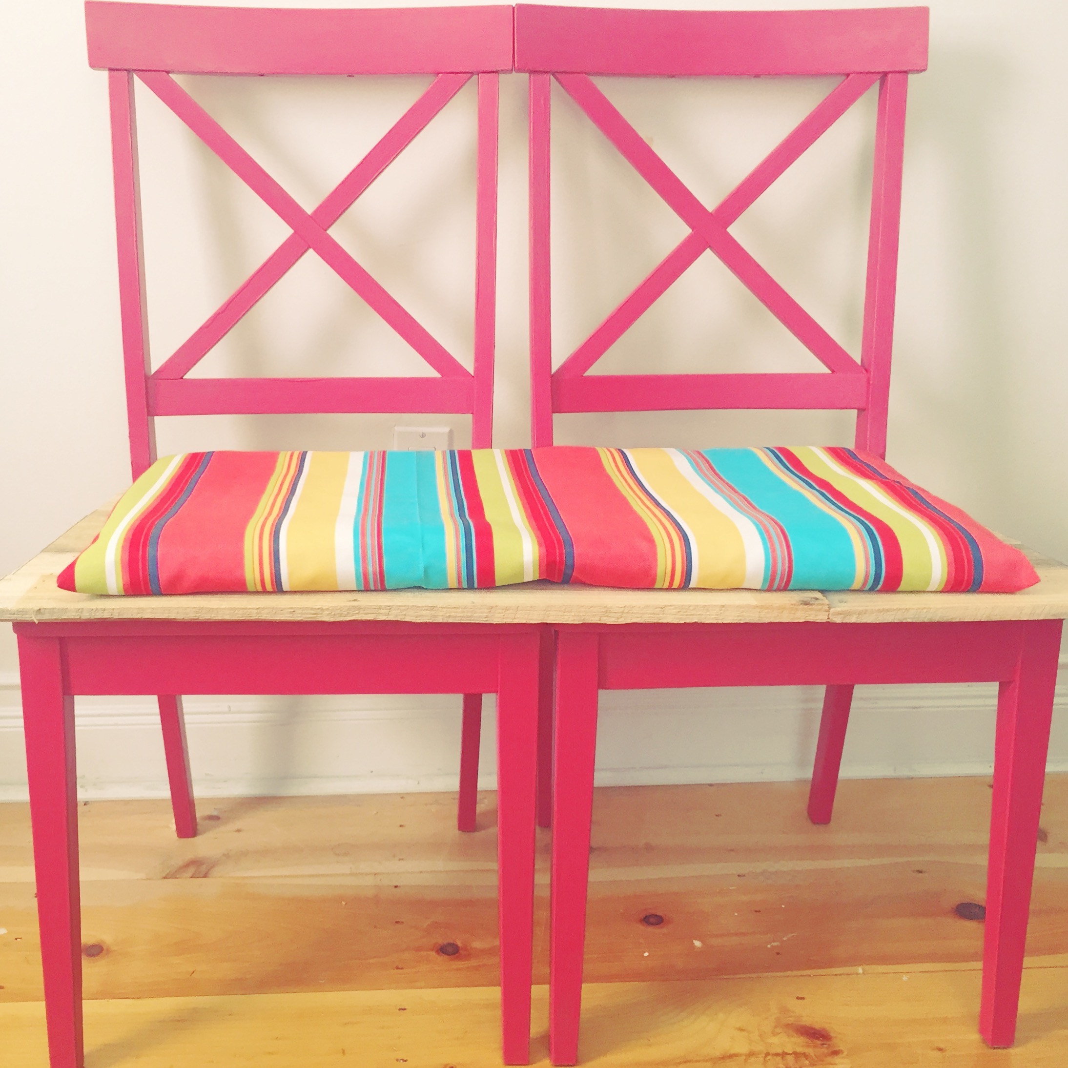 Chair pallet bench upcycle MyFixitUpLife pink