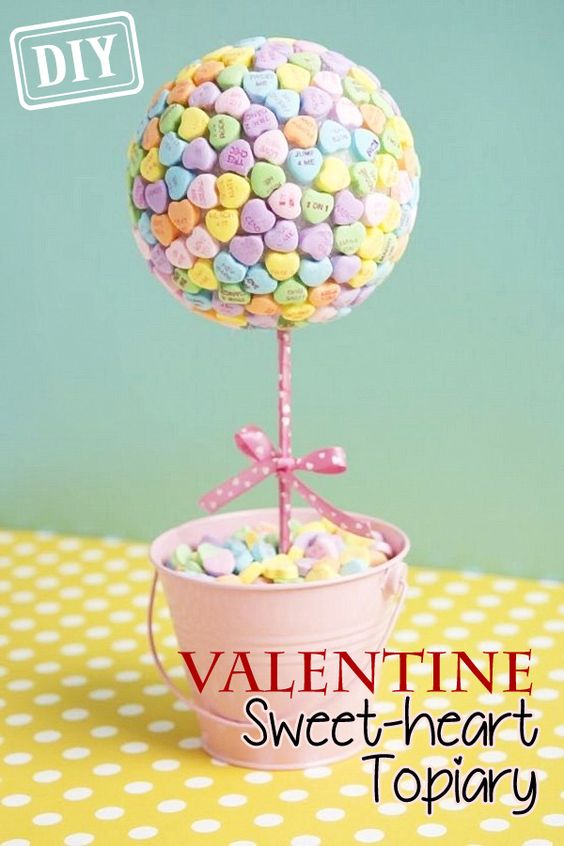 candy heart valentines topiary