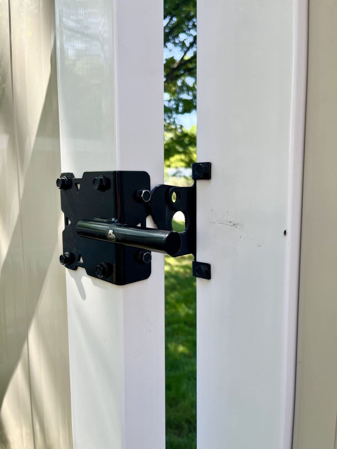 How to Fix a Vinyl Fence Gate that Doesn't Close
