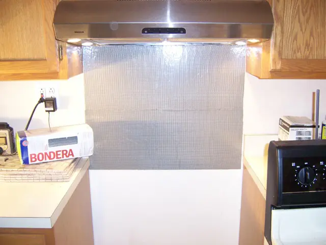 Bondera backsplash