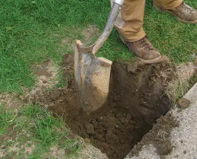 Digging-a-post-hole - MyFixitUpLife