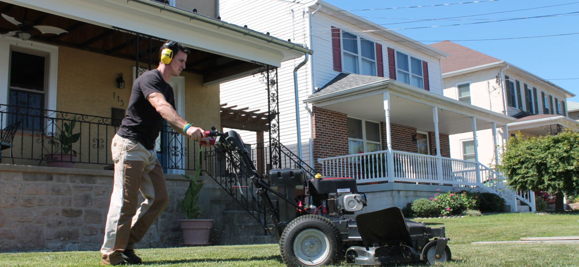 Troy-Bilt 33 Inch Wide Cut Mower