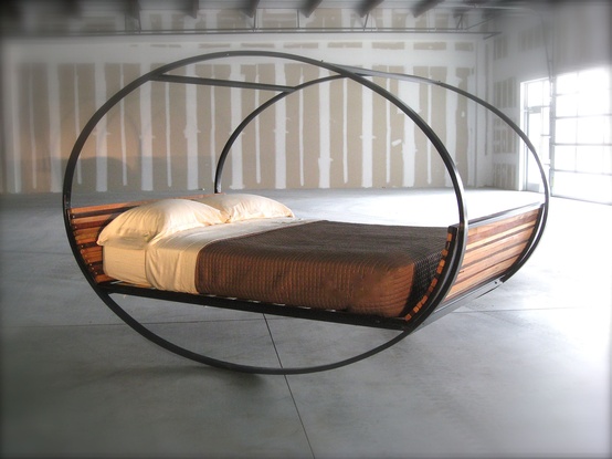 Mood-Rocking-Canopy-Bed
