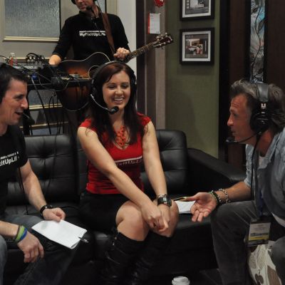Stephen Fanuka talking with Mark & Theresa