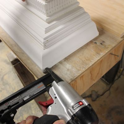 Crown molding return