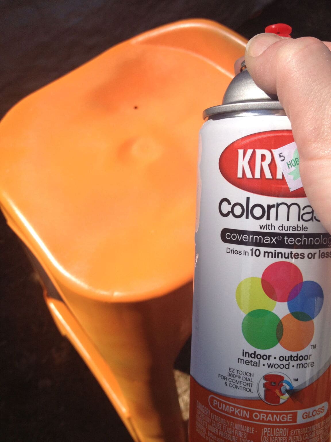 How to paint plastic furniture