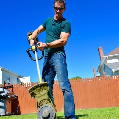 DeWalt Cordless String Trimmer _MyFixitUpLife