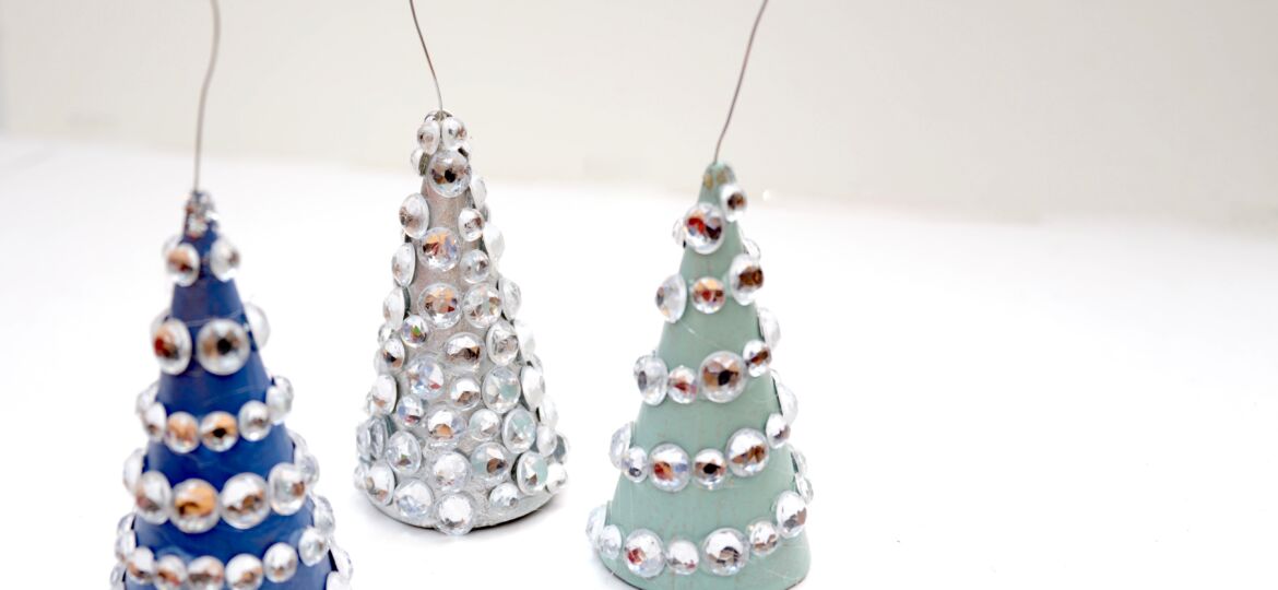 Liz Latham inspired these little tree ornaments during our live DIY on blab.