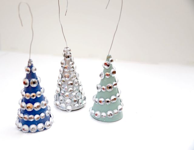 Liz Latham inspired these little tree ornaments during our live DIY on blab.