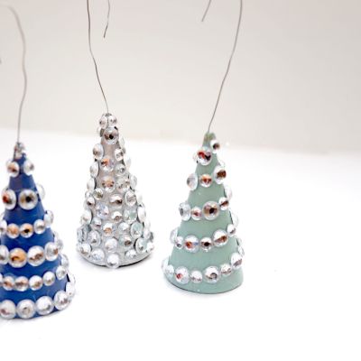 Liz Latham inspired these little tree ornaments during our live DIY on blab.