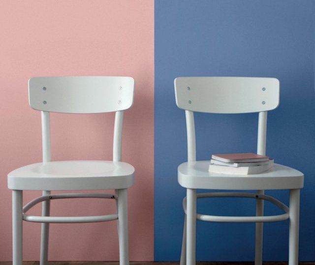 Rose Quartz or Serenity? The Josef Albers way of looking at color shows how the two hues can change the look of a simple chair.