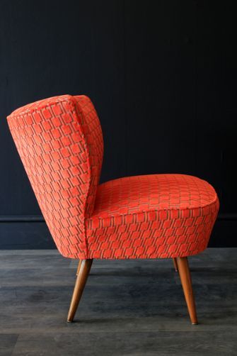 MyFixitUpLife - Furniture stars - Hoss Magazine - Hoss Color  - orange chair