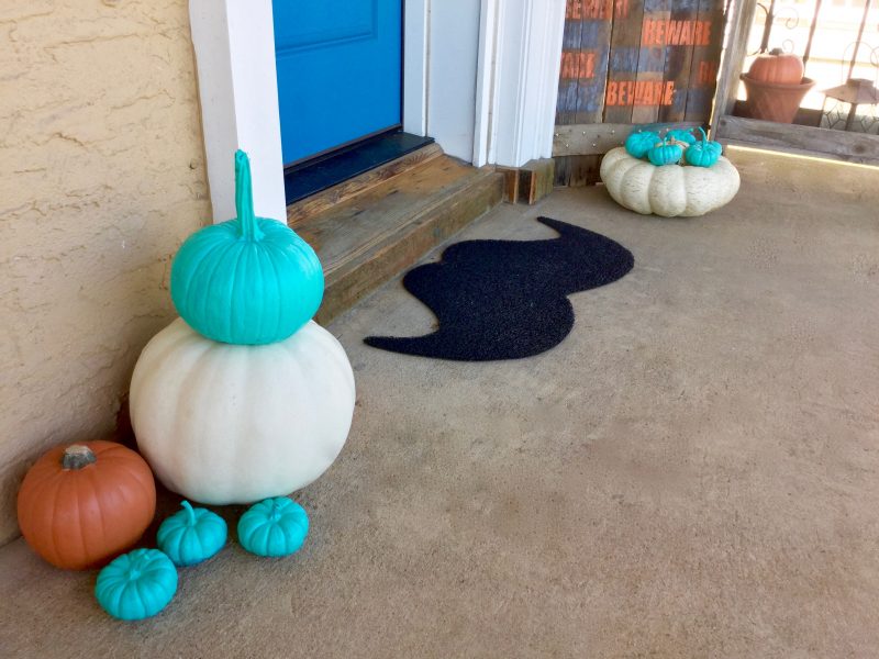 How to paint a pumpkin MyFixitUpLife Halloween Decorating Ideas