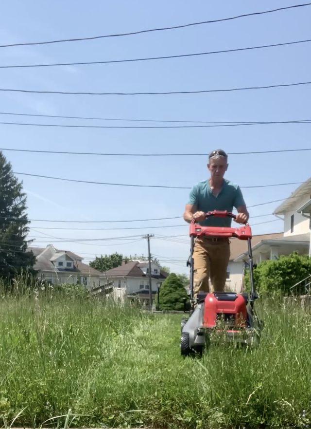 Mark-Milwaukee-Lawn-Mower