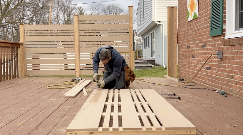 Build a Privacy Screen Gate - Mark from MyFixitUpLife