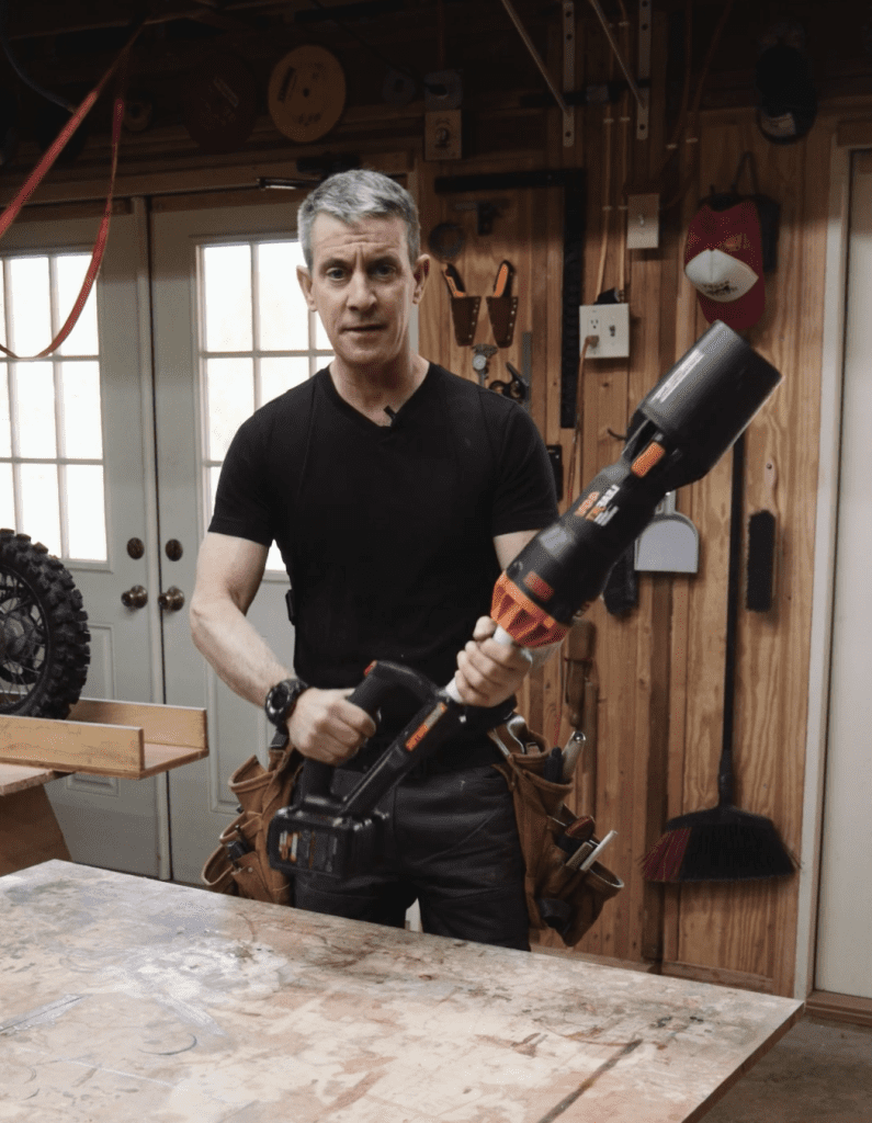 One Minute Tool Review_Worx LeafJet Cordless Blower balance
