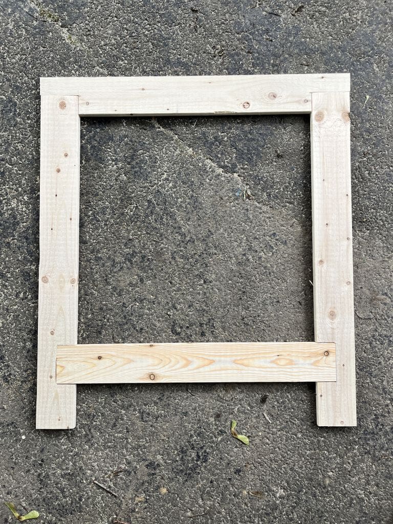 Here's a closer look at the corners and joints of this foldable sawhorse.