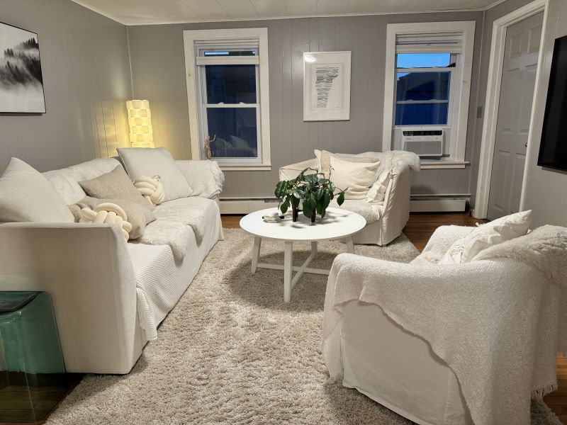 family room in one color elevates the look - myfixituplife