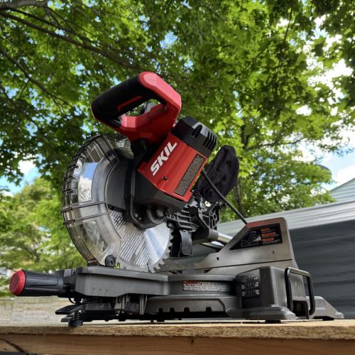 We tested the Skil 10-inch dual bevel sliding compound miter saw, Model MS 6305-00